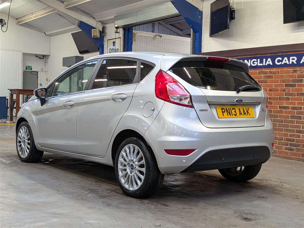 <p>2013 FORD FIESTA TITANIUM</p>