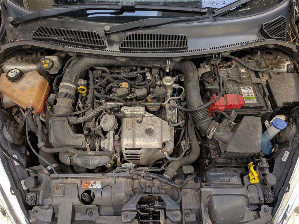 <p>2013 FORD FIESTA TITANIUM</p>