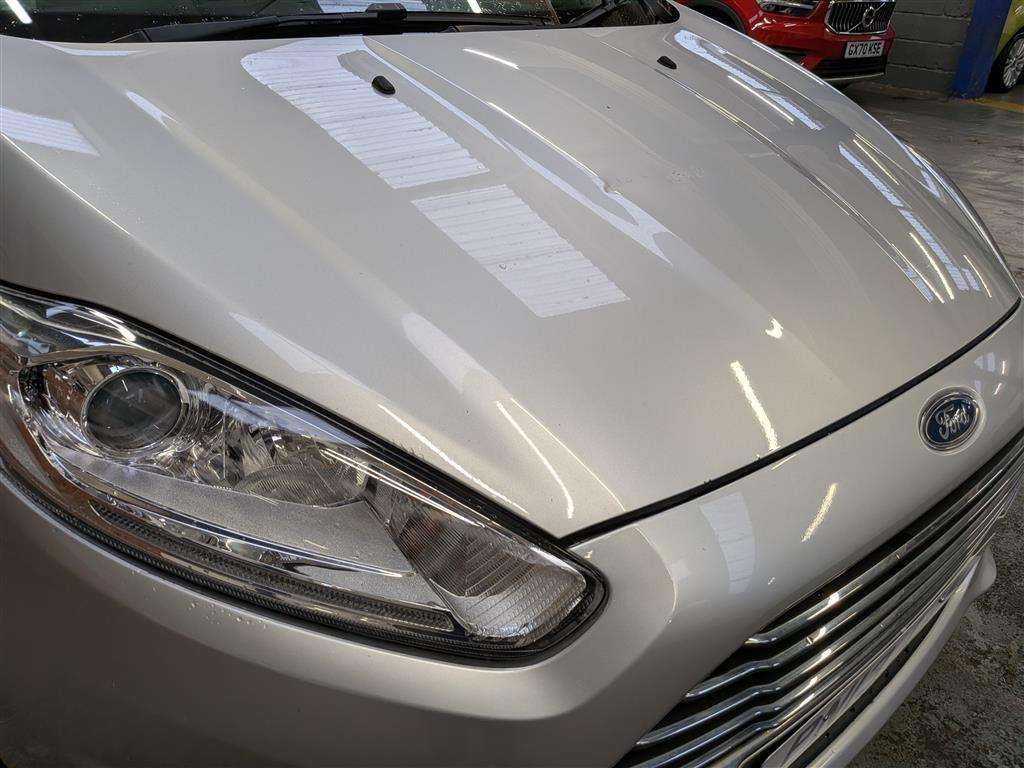 <p>2013 FORD FIESTA TITANIUM</p>
