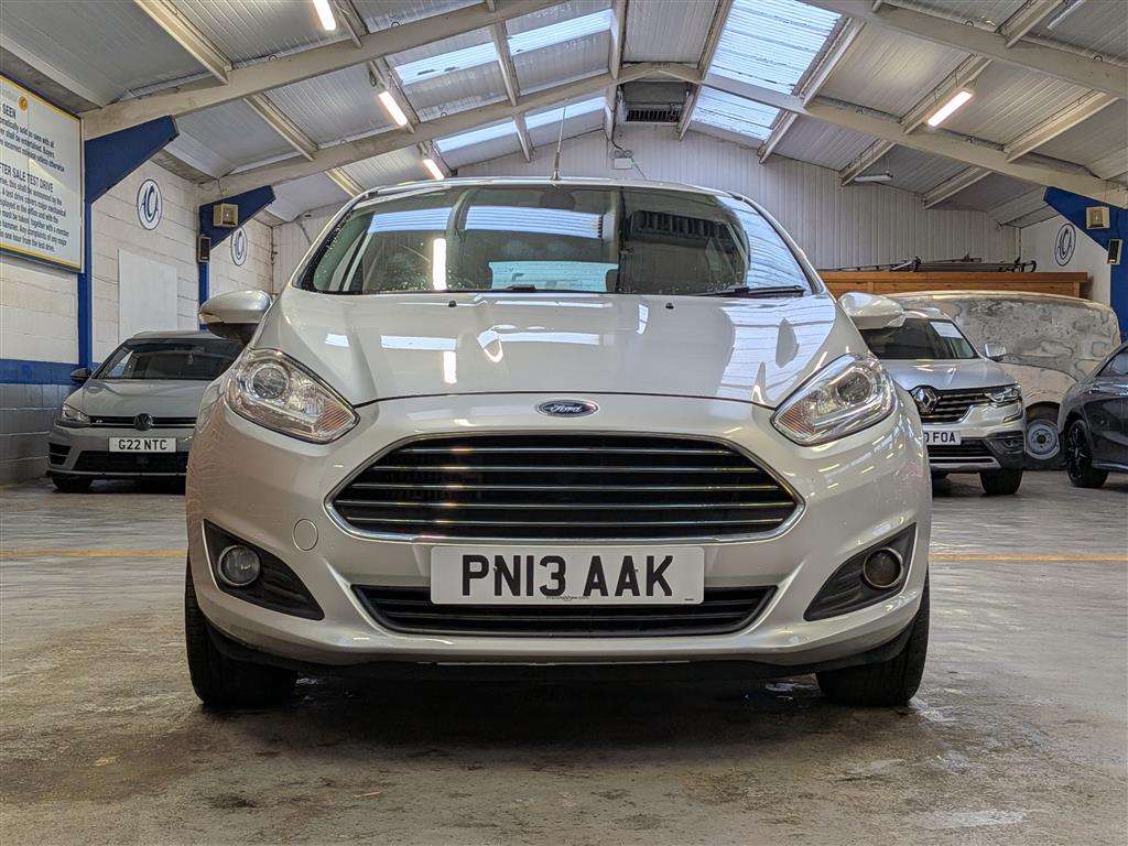 <p>2013 FORD FIESTA TITANIUM</p>
