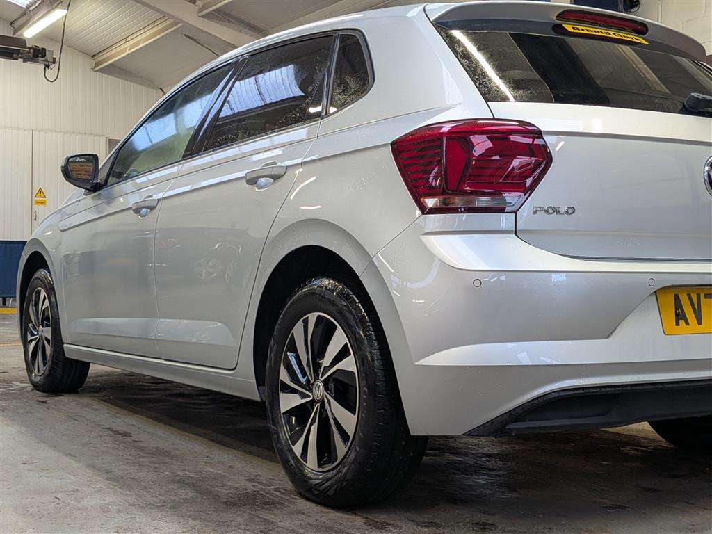 <p>2020 VOLKSWAGEN POLO MATCH TSI S-A</p>