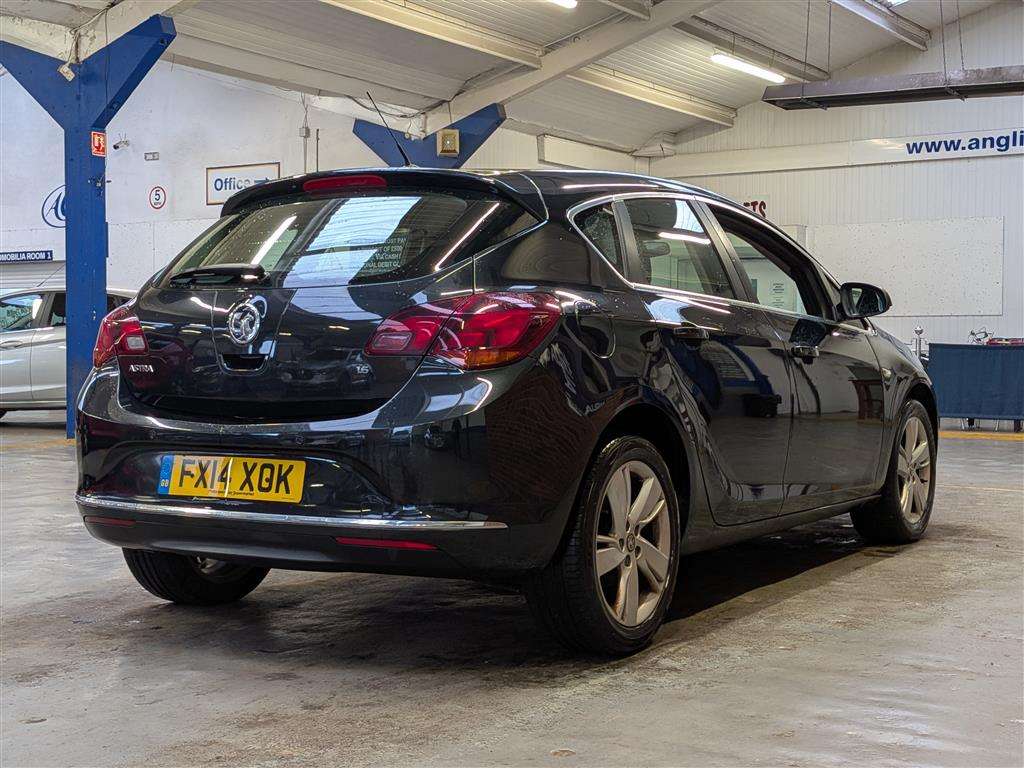 <p>2014 VAUXHALL ASTRA SRI</p>