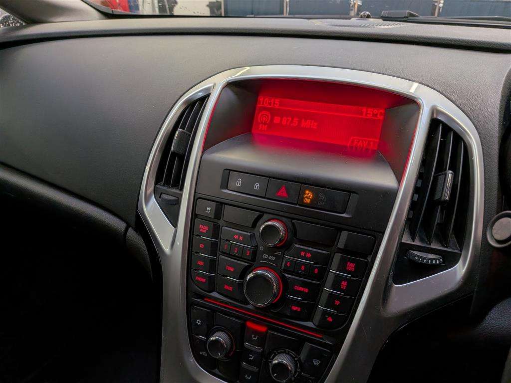 <p>2014 VAUXHALL ASTRA SRI</p>