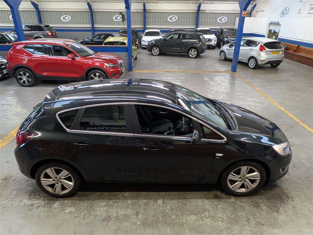 <p>2014 VAUXHALL ASTRA SRI</p>