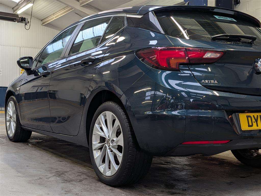 <p>2017 VAUXHALL ASTRA TECH LINE</p>