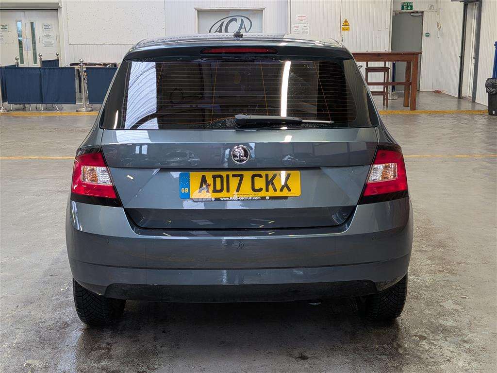 <p>2017 SKODA FABIA SE MPI</p>