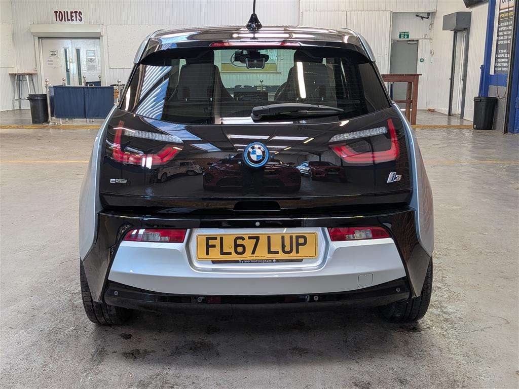 <p>2017 BMW I3</p>