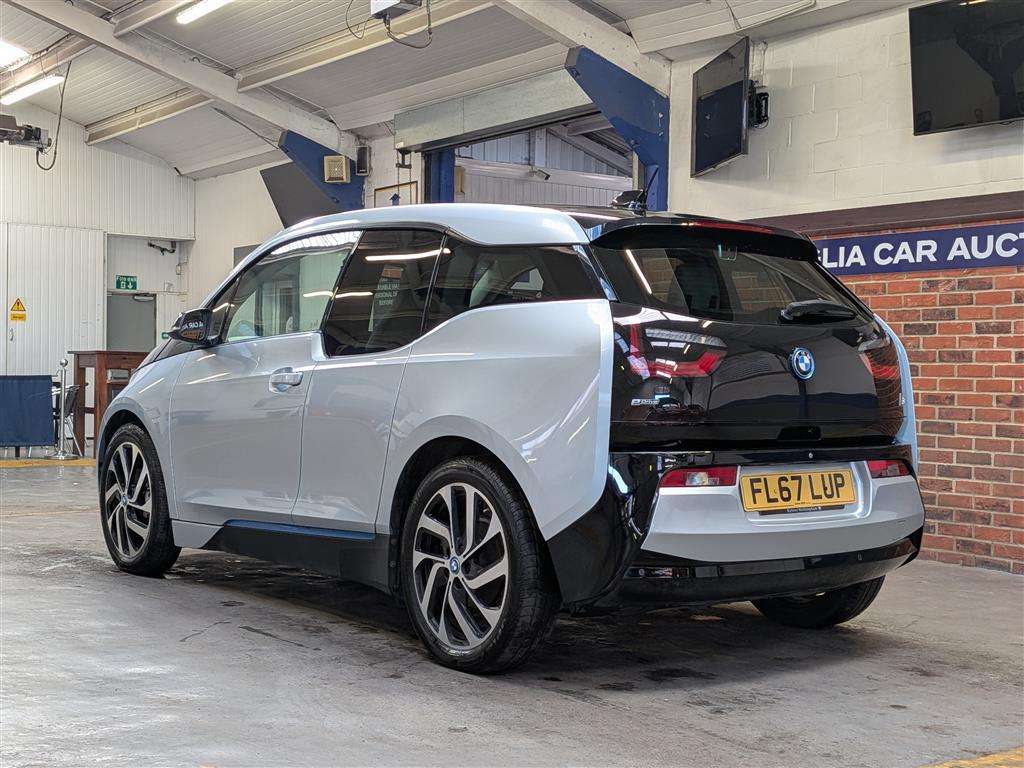 <p>2017 BMW I3</p>