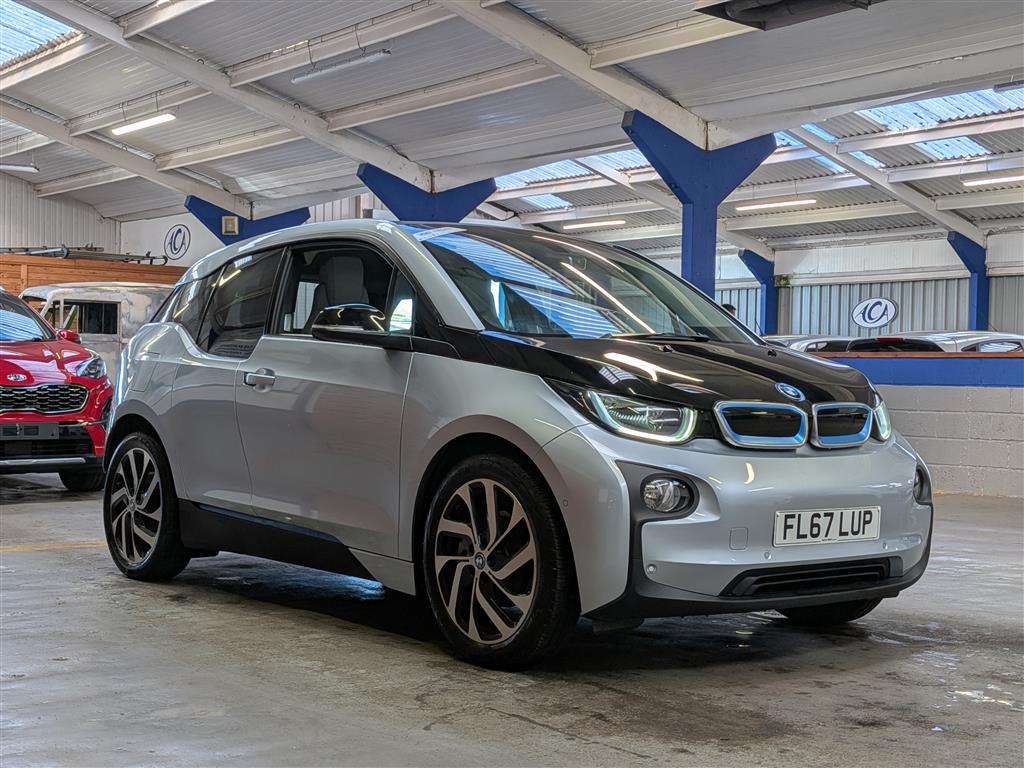 <p>2017 BMW I3</p>