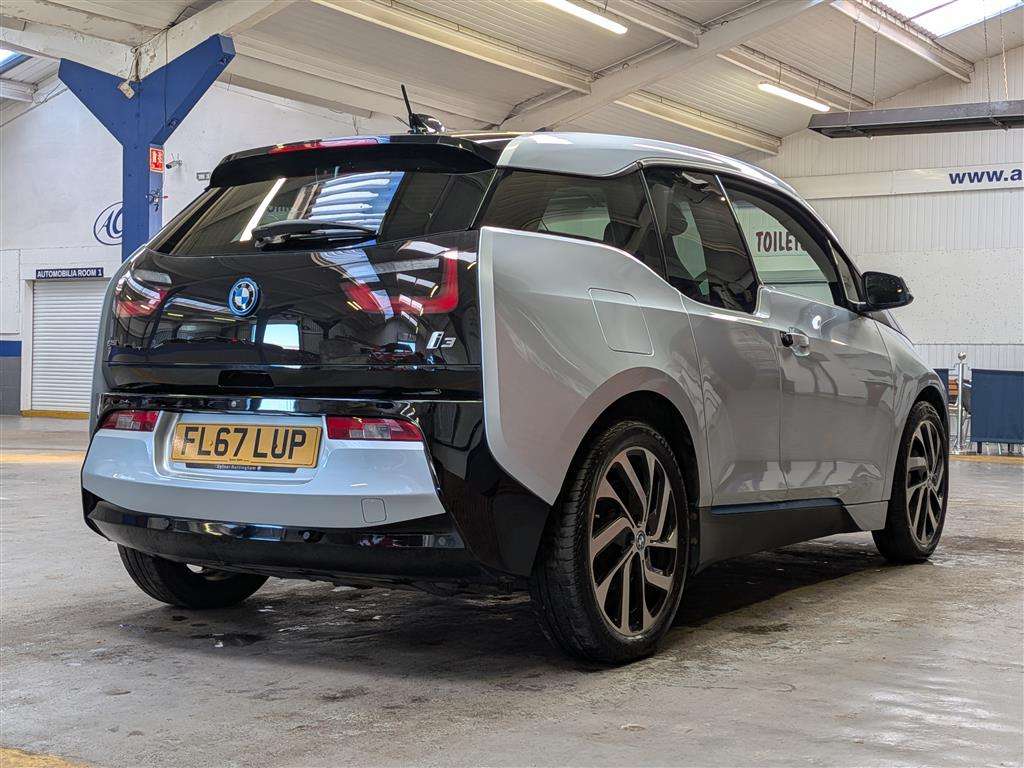 <p>2017 BMW I3</p>