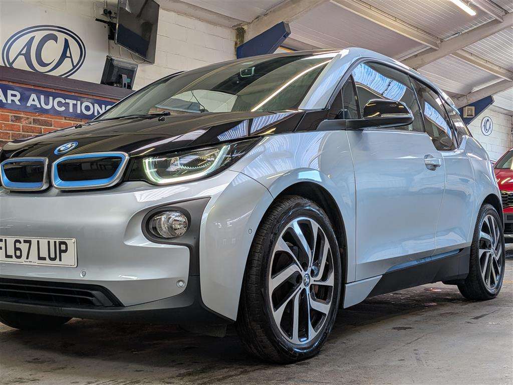 <p>2017 BMW I3</p>