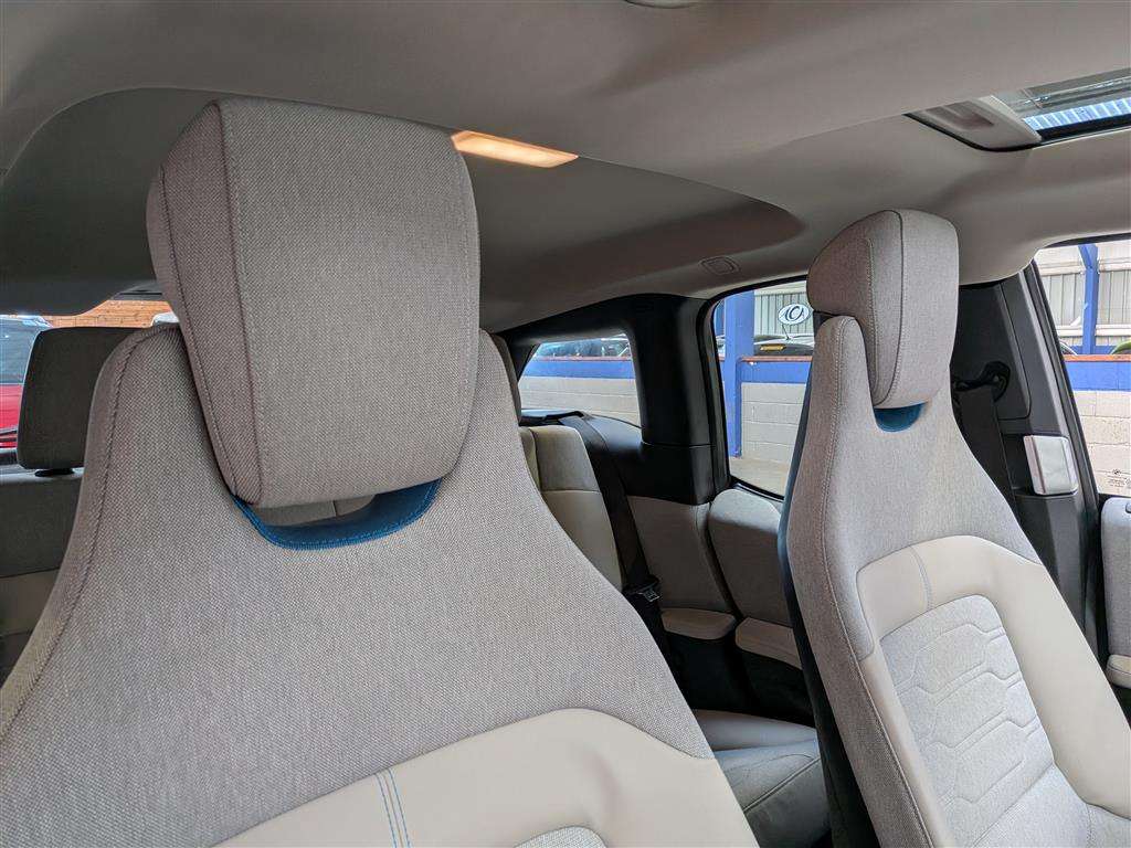 <p>2017 BMW I3</p>
