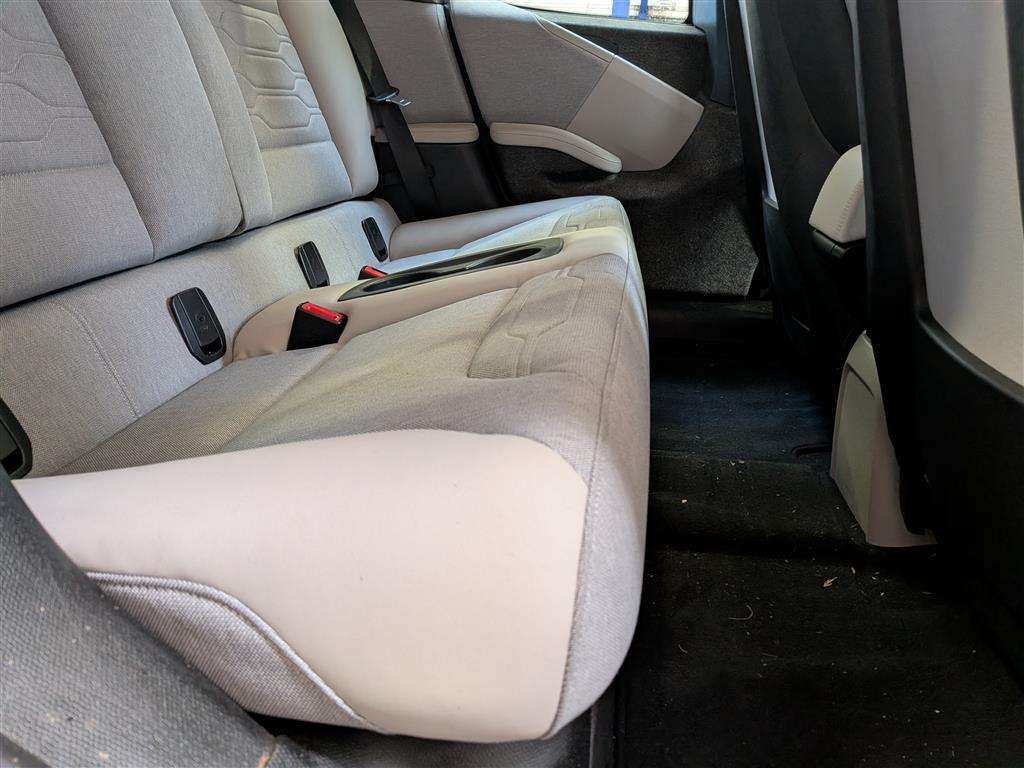 <p>2017 BMW I3</p>