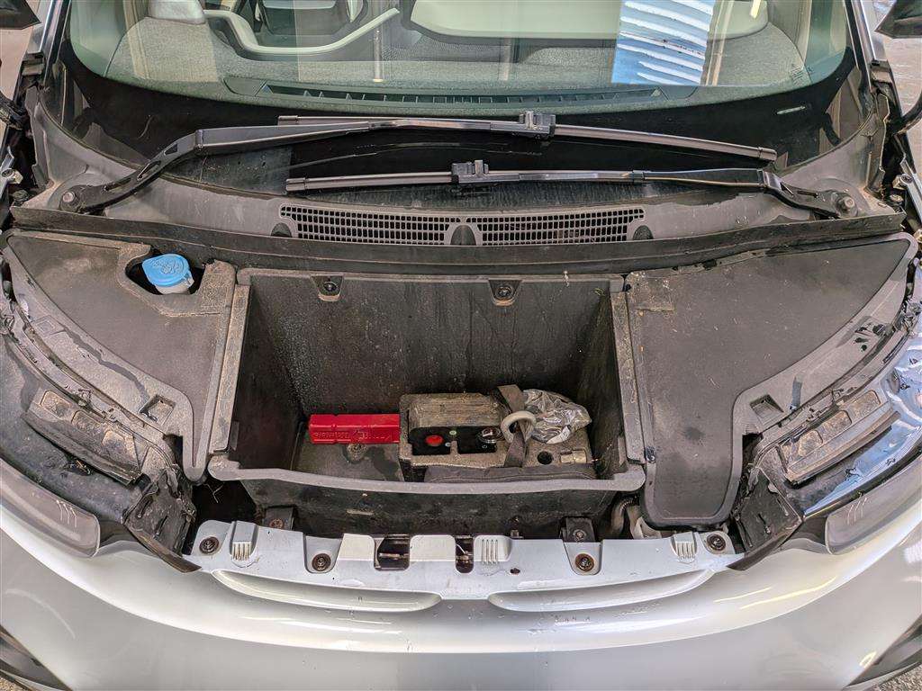 <p>2017 BMW I3</p>