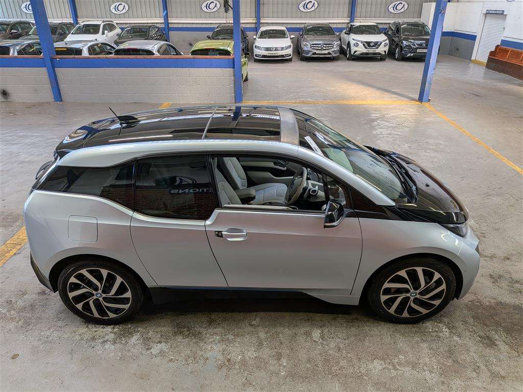 <p>2017 BMW I3</p>