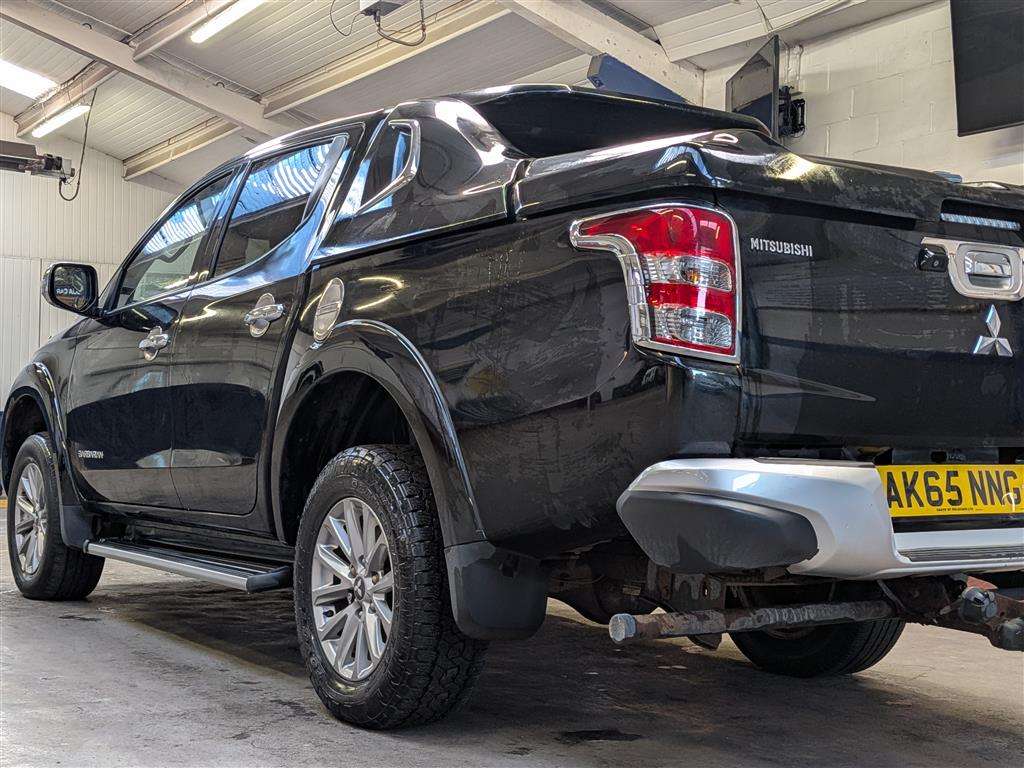 <p>2015 MITSUBISHI L200 BARBARIAN DCB DI-D</p>