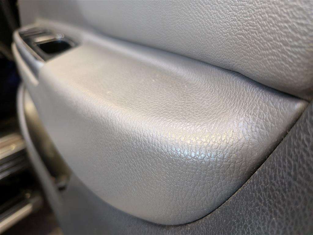 <p>2015 MITSUBISHI L200 BARBARIAN DCB DI-D</p>