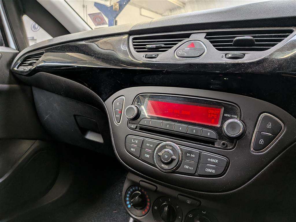 <p>2015 VAUXHALL CORSA STING R ECOFLEX S/S</p>