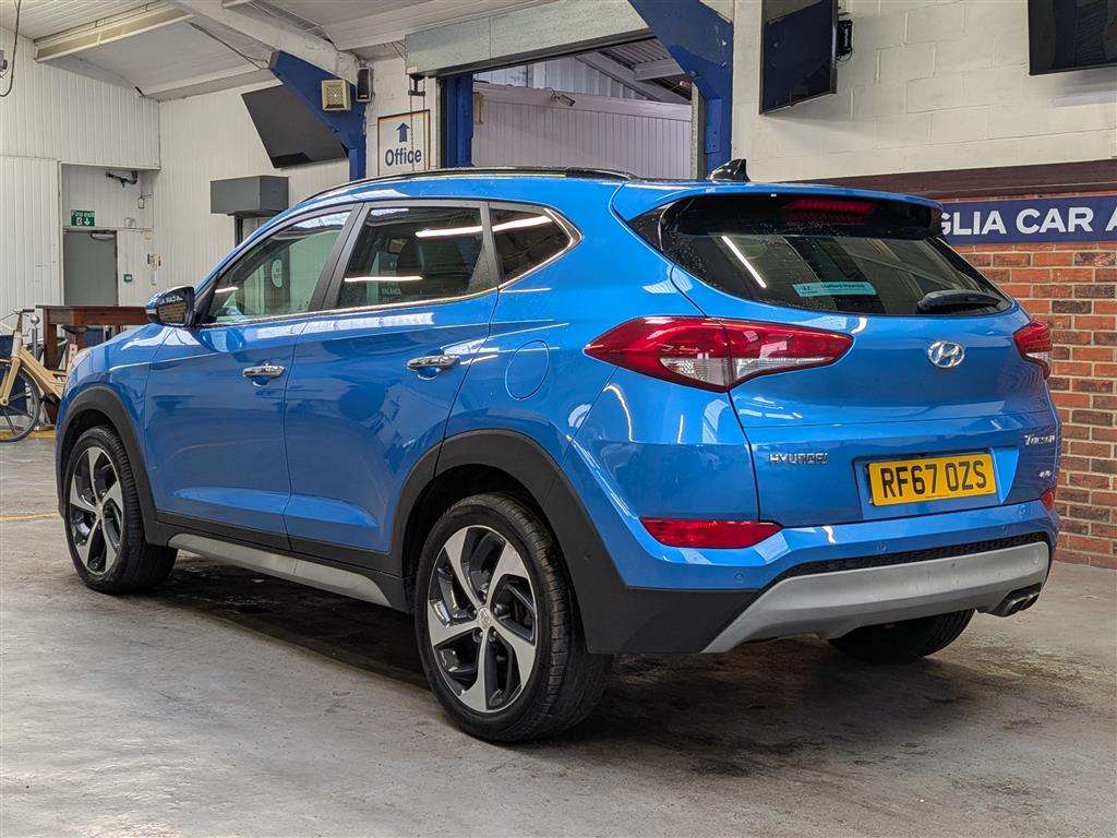 <p>2018 HYUNDAI TUCSON PREMIUM SE CRDI AU</p>