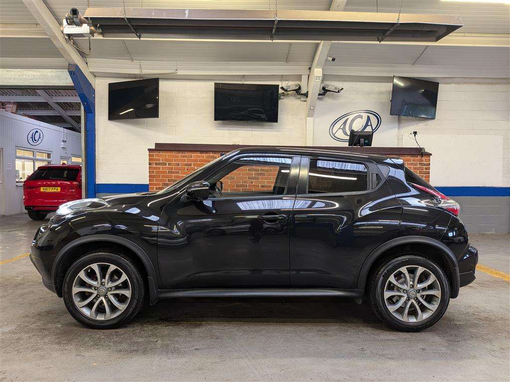 <p>2015 NISSAN JUKE TEKNA DCI</p>