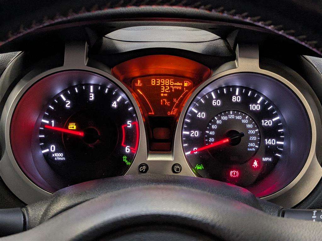 <p>2015 NISSAN JUKE TEKNA DCI</p>