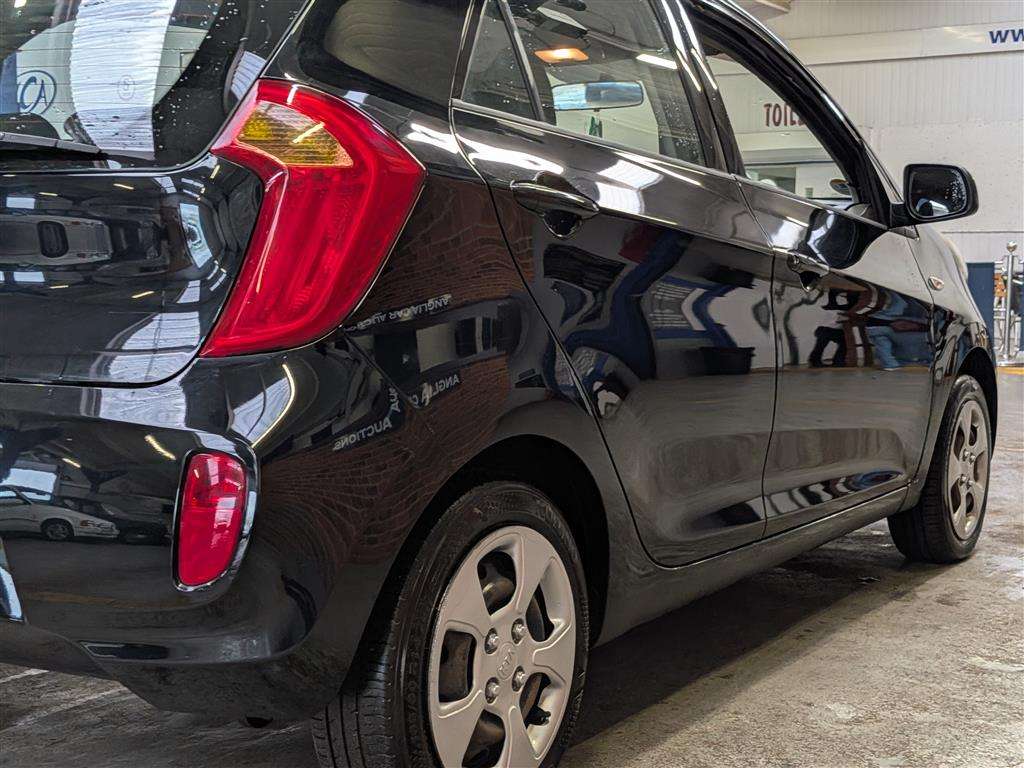 <p>2011 KIA PICANTO 1</p>