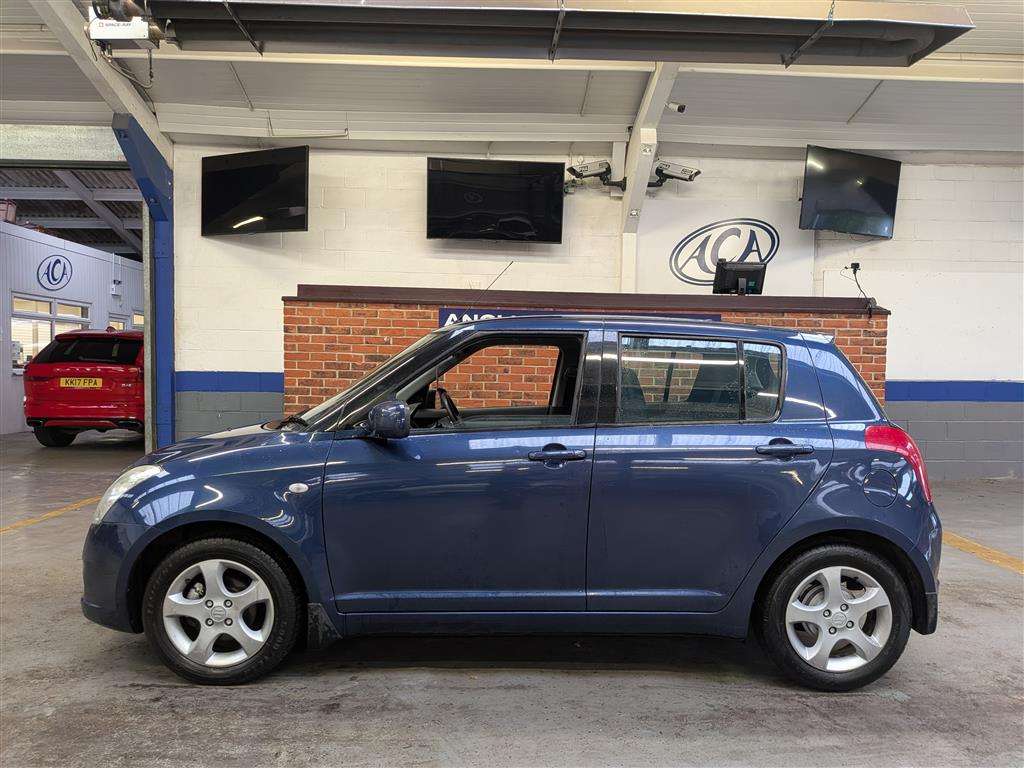 <p>2007 SUZUKI SWIFT VVTS GLX AUTO</p>