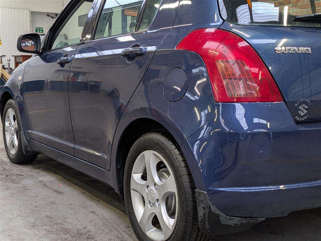 <p>2007 SUZUKI SWIFT VVTS GLX AUTO</p>