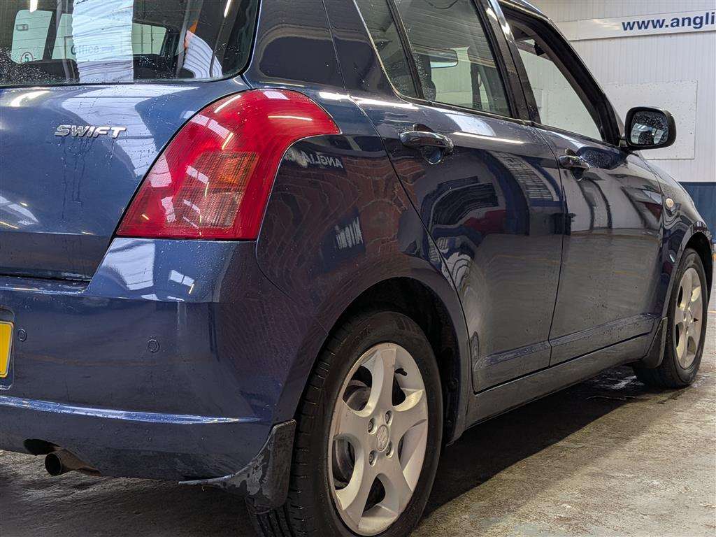 <p>2007 SUZUKI SWIFT VVTS GLX AUTO</p>
