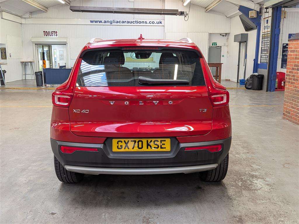 <p>2020 VOLVO XC40 INSCRIPTION T3</p>