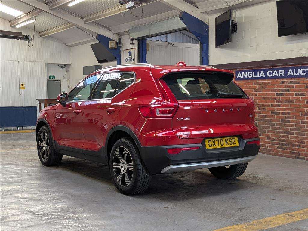 <p>2020 VOLVO XC40 INSCRIPTION T3</p>