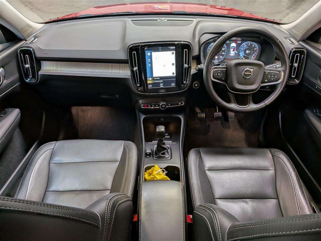 <p>2020 VOLVO XC40 INSCRIPTION T3</p>
