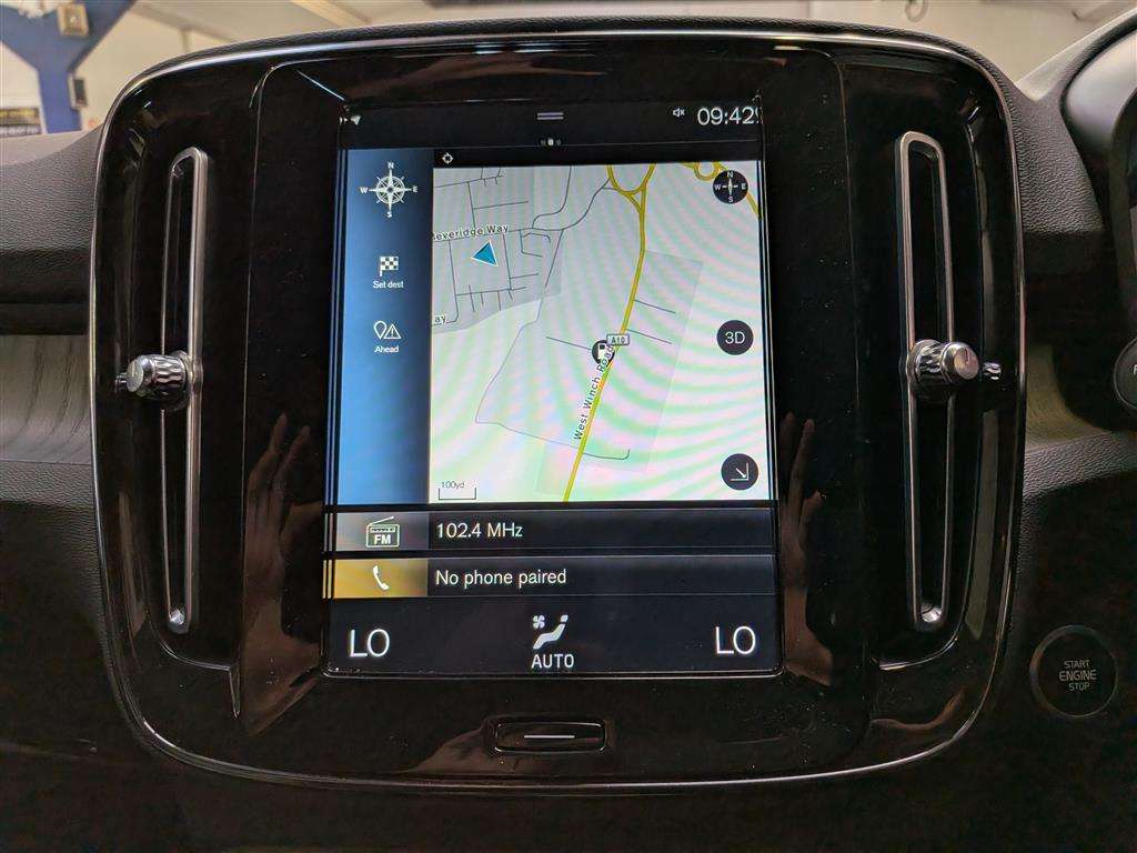 <p>2020 VOLVO XC40 INSCRIPTION T3</p>