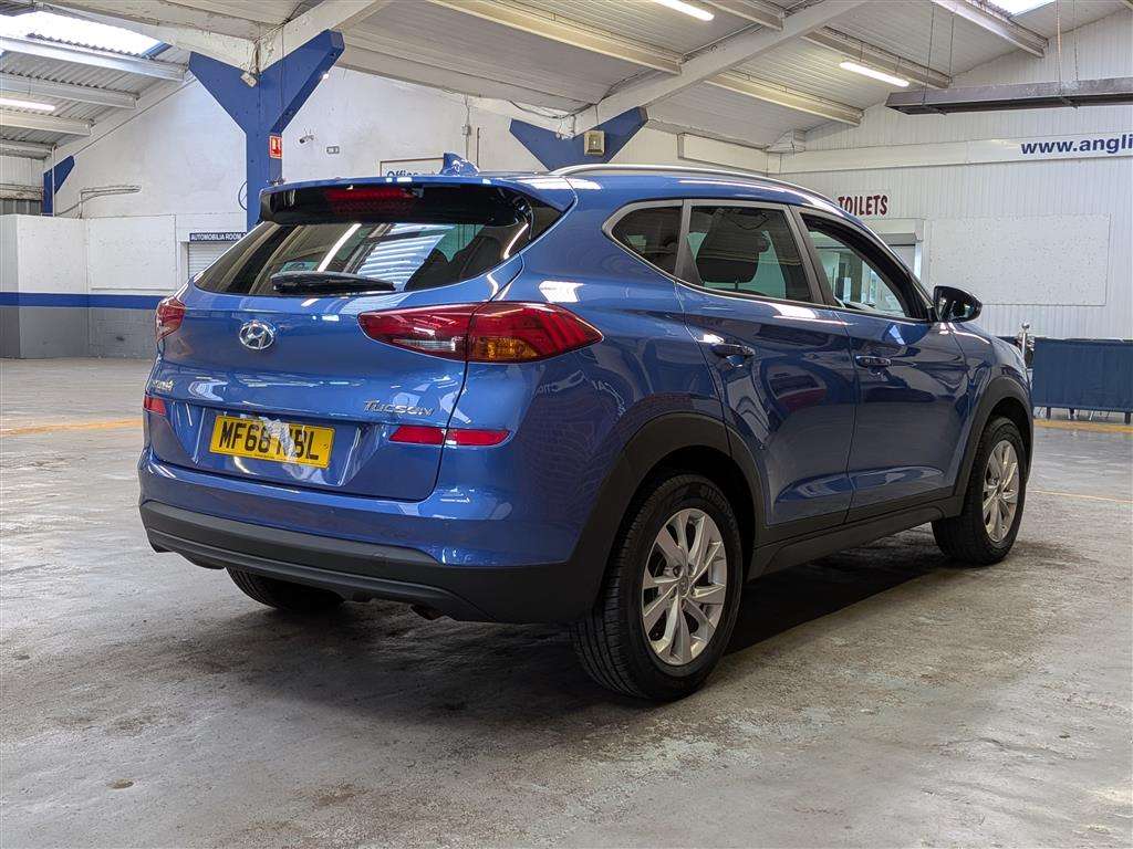 <p>2018 HYUNDAI TUCSON SE NAV GDI 2WD</p>