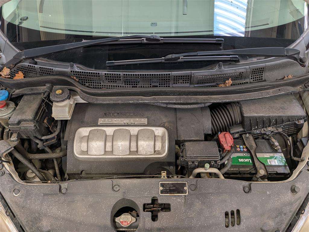 <p>2004 HONDA</p>