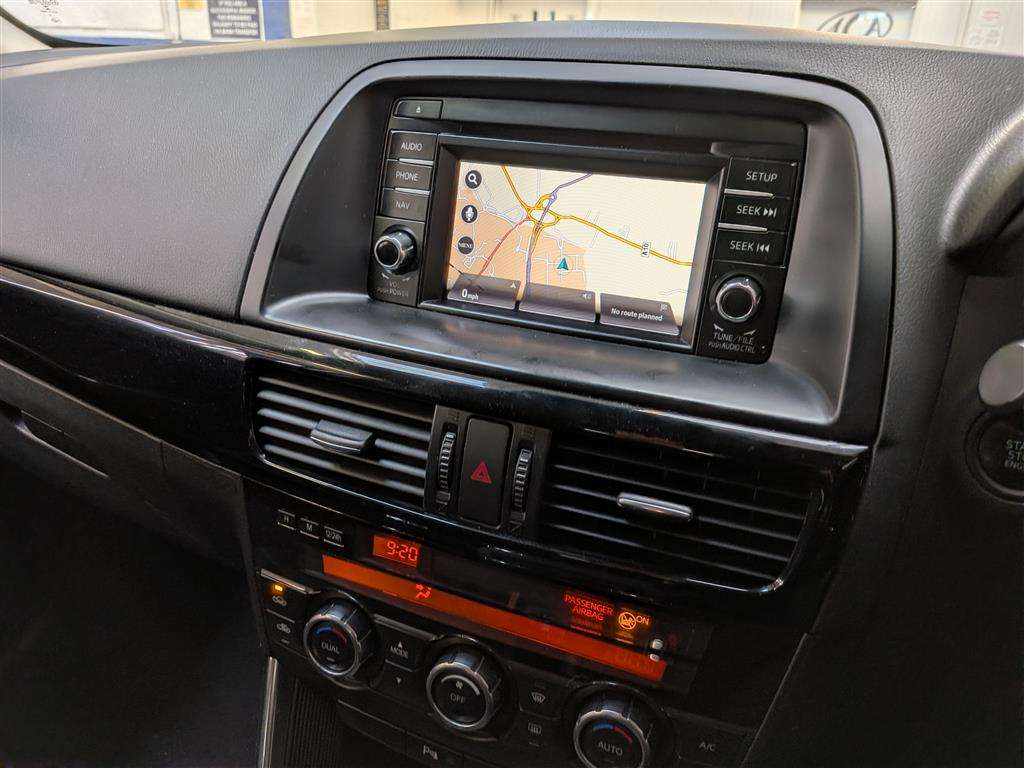 <p>2014 MAZDA CX-5 SE-L D NAV</p>