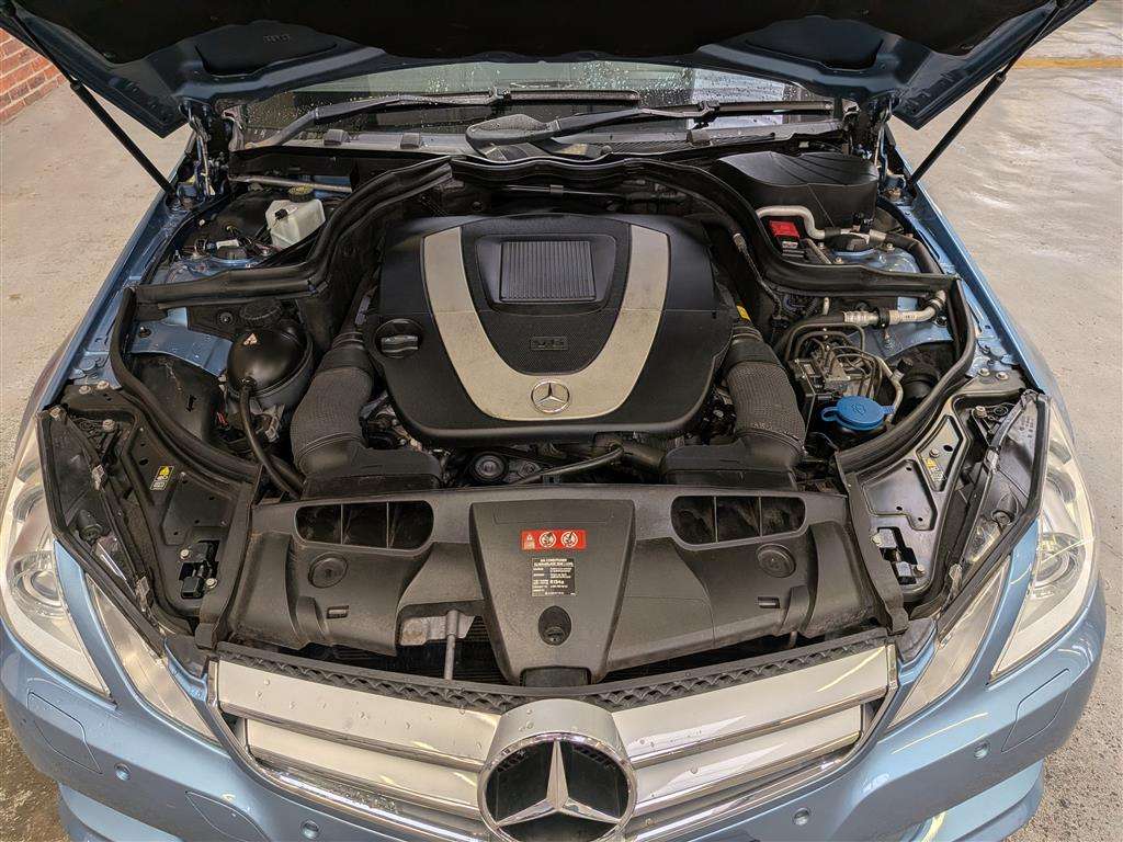 <p>2009 MERCEDES-BENZ E350 BLUEF-CY SPORT CGI A</p>