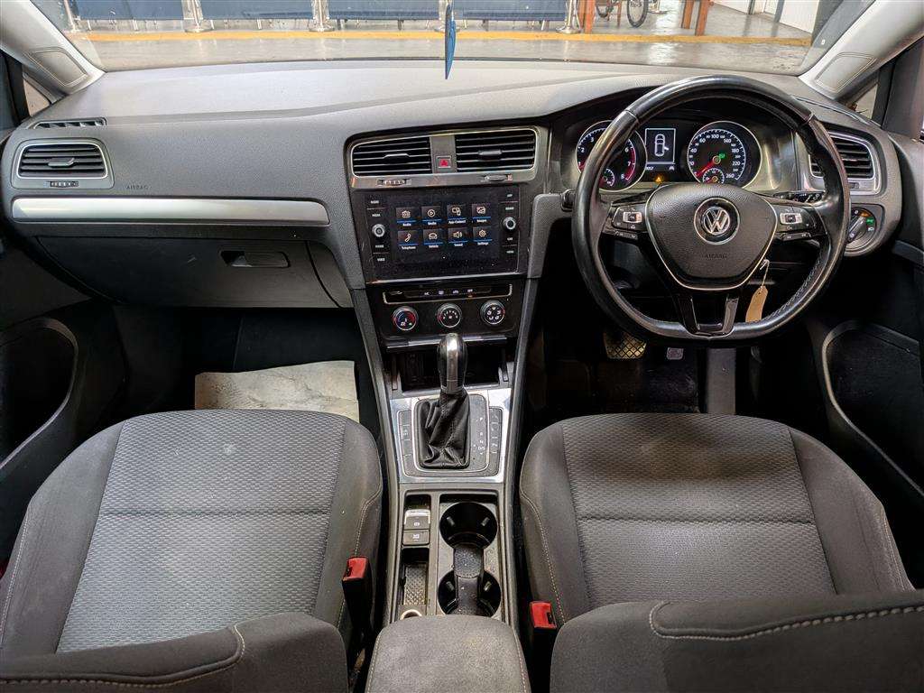 <p>2018 VOLKSWAGEN GOLF</p>