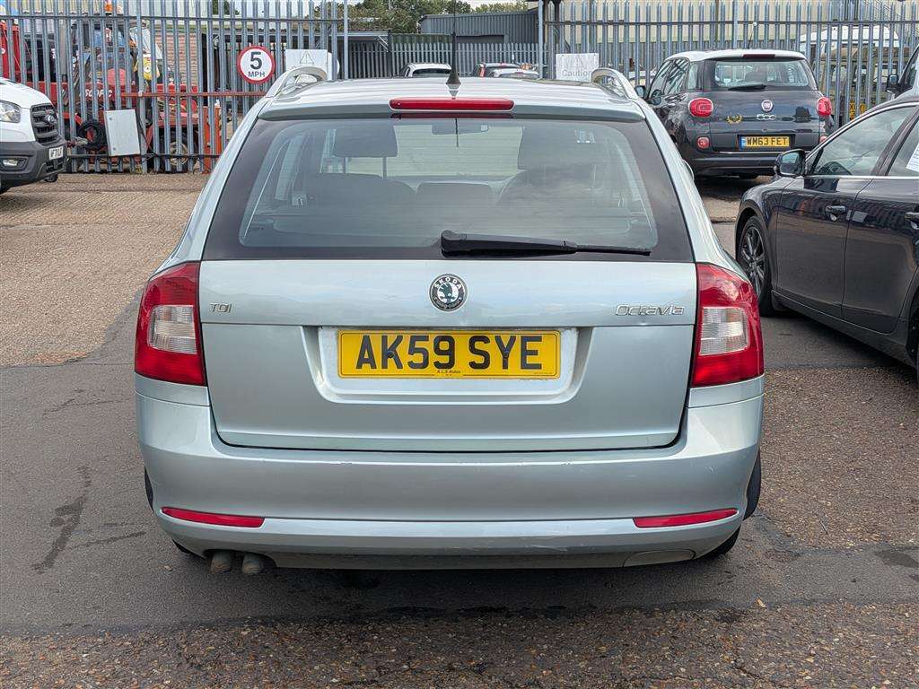 <p>2009 SKODA OCTAVIA SE TDI</p>