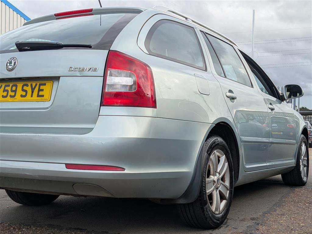 <p>2009 SKODA OCTAVIA SE TDI</p>