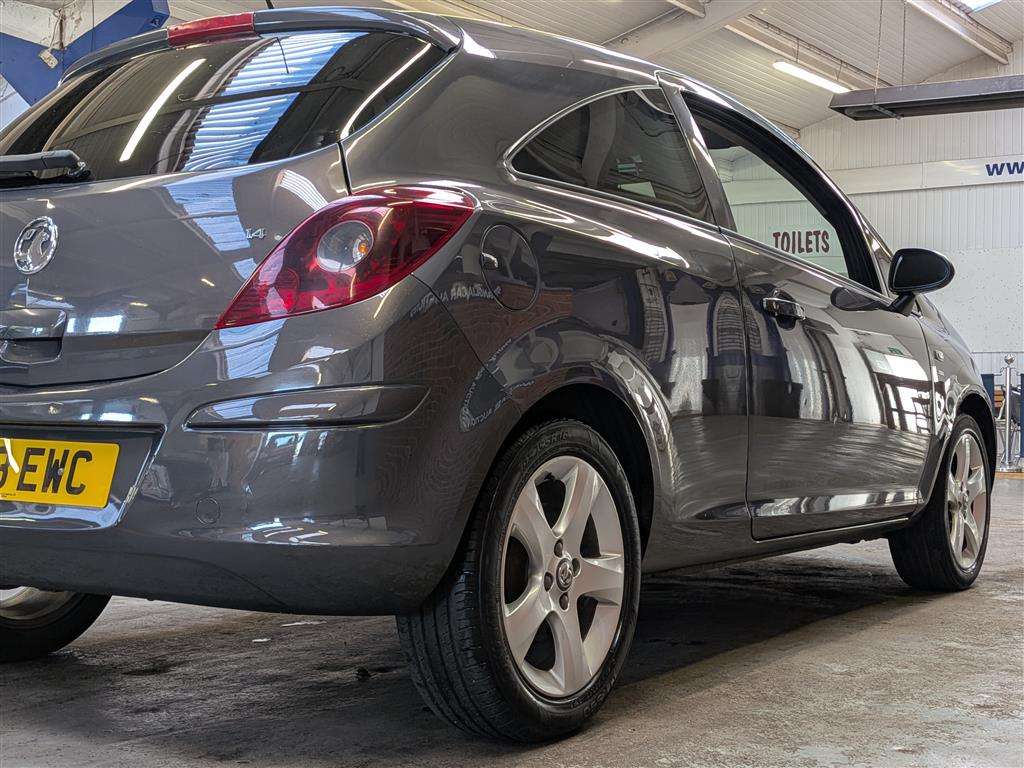 <p>2013 VAUXHALL CORSA SXI AC</p>
