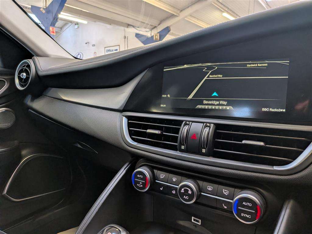 <p>2018 ALFA ROMEO GIULIA VELOCE TB AUTO</p>