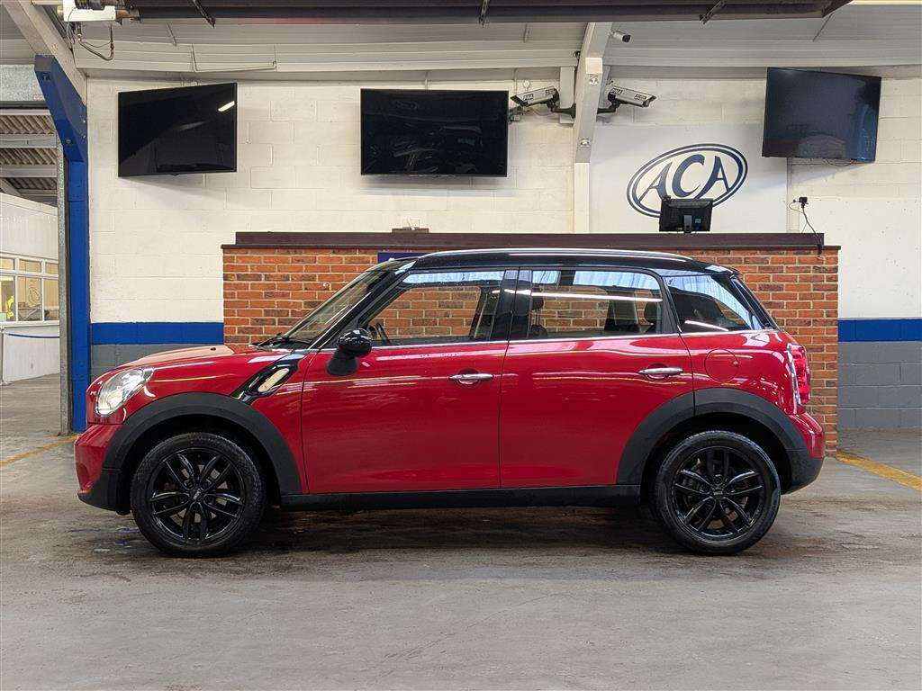 <p>2013 MINI COUNTRYMAN COOPER</p>