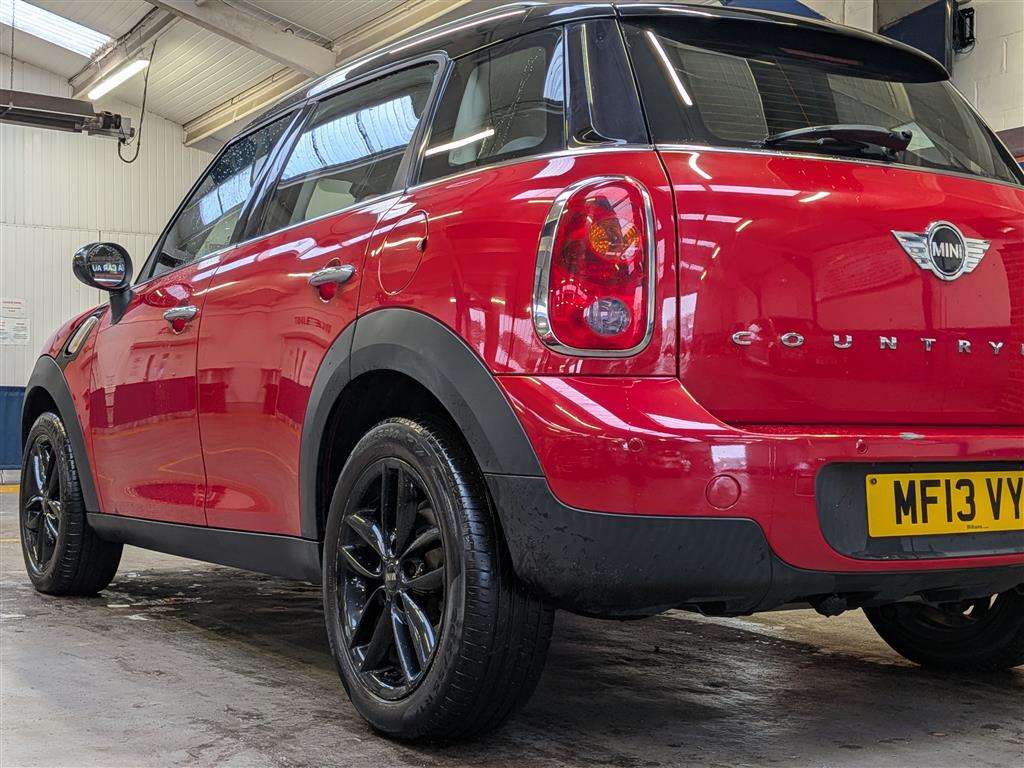 <p>2013 MINI COUNTRYMAN COOPER</p>