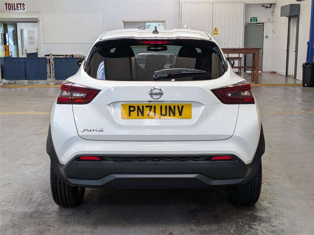 <p>2021 NISSAN JUKE N-CONNECTA DIG-T</p>