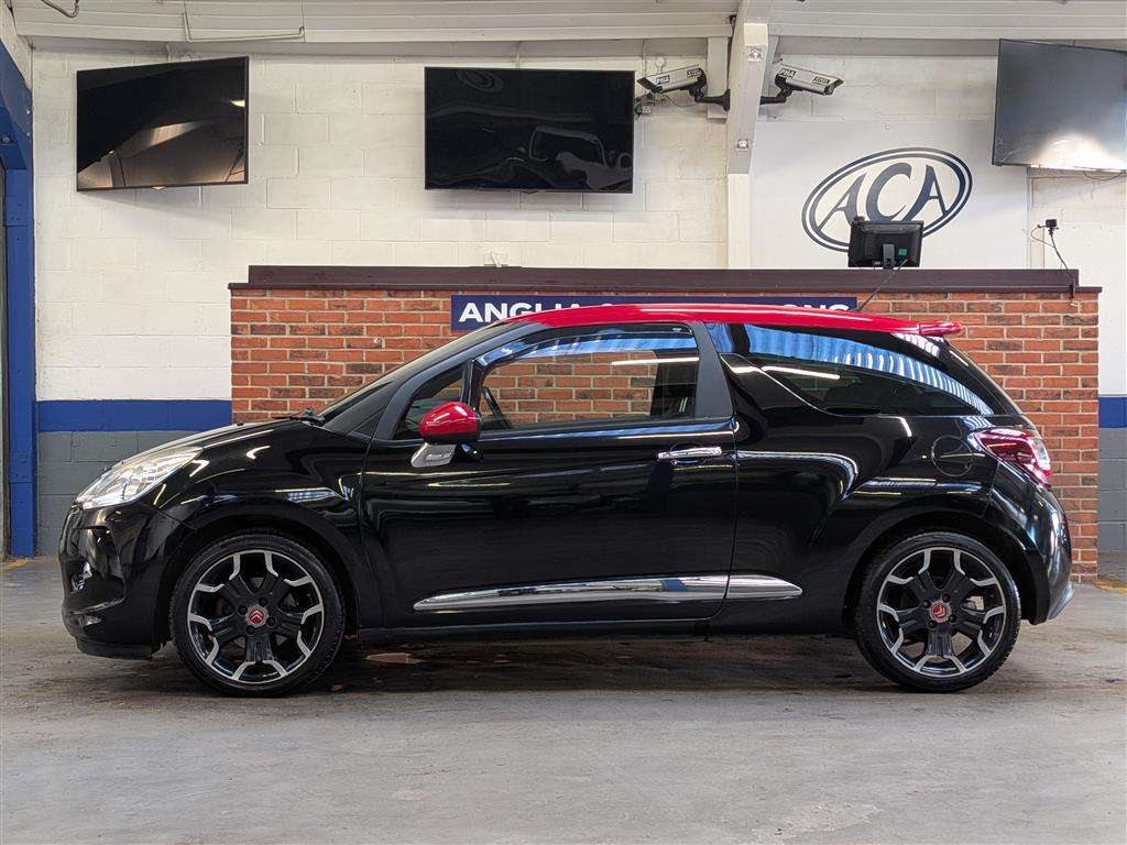 <p>2013 CITROEN DS3 AIRDREAM DSPORT RED E</p>
