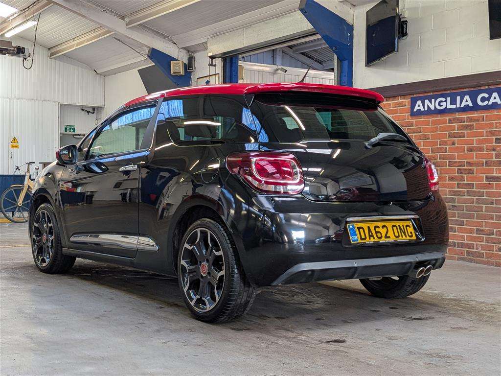 <p>2013 CITROEN DS3 AIRDREAM DSPORT RED E</p>