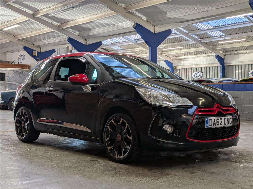 <p>2013 CITROEN DS3 AIRDREAM DSPORT RED E</p>