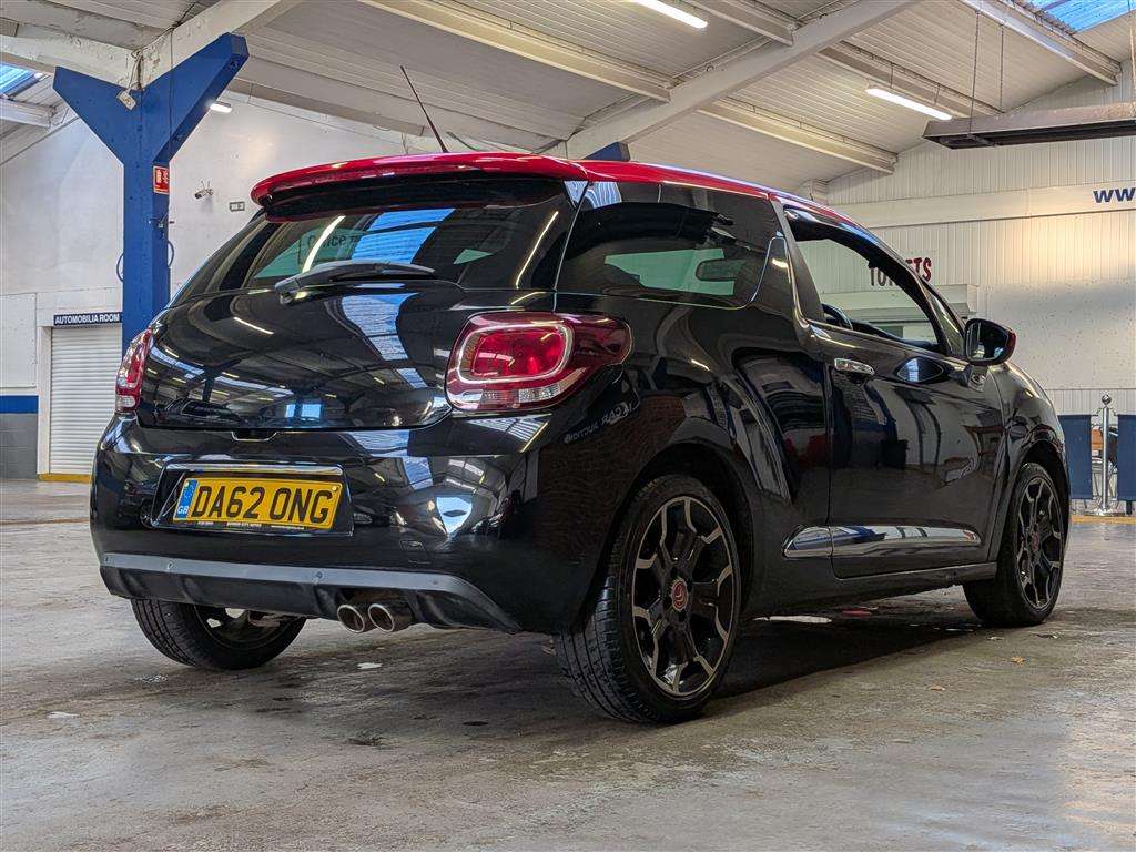 <p>2013 CITROEN DS3 AIRDREAM DSPORT RED E</p>