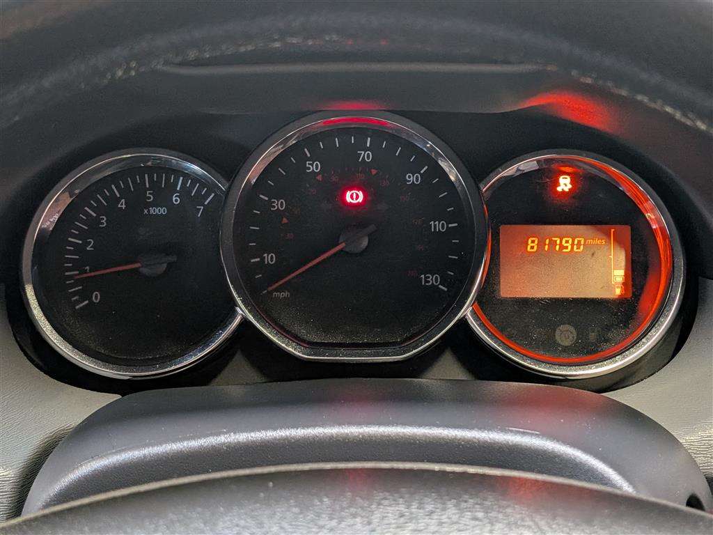 <p>2015 DACIA DUSTER LAUREATE PRIME DCI</p>